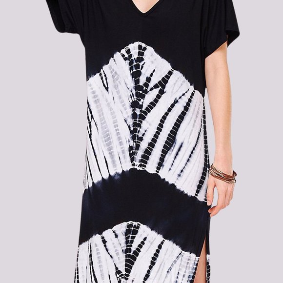 Urban X Black & White Tie-Dye Shift Dress - Picture 4 of 12